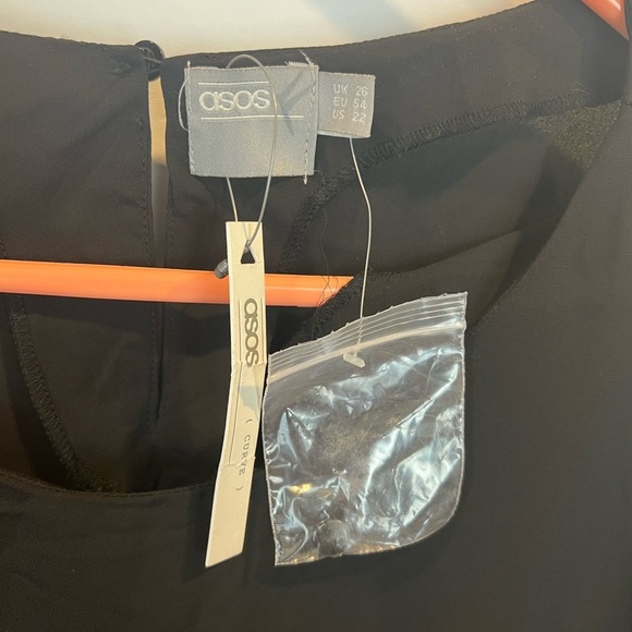 ASOS Curve Short Sl Black Ruffle Hem Tunic Blouse - Picture 2 of 5